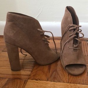 Steve Madden tan booties